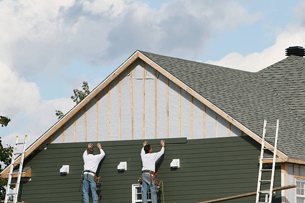 Professional Emergency Siding Repair technician working in Bellevue, WA